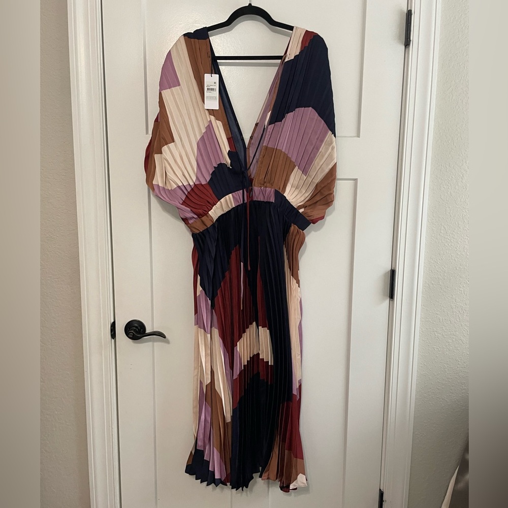 City Chic Pleated Colorblock Maxi Dress in Navy, Brown & Lavender - Picture 7 of 9